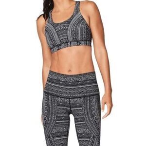 Lululemon Energy Nulux Boho Tribal Print Bra‎ Size 4